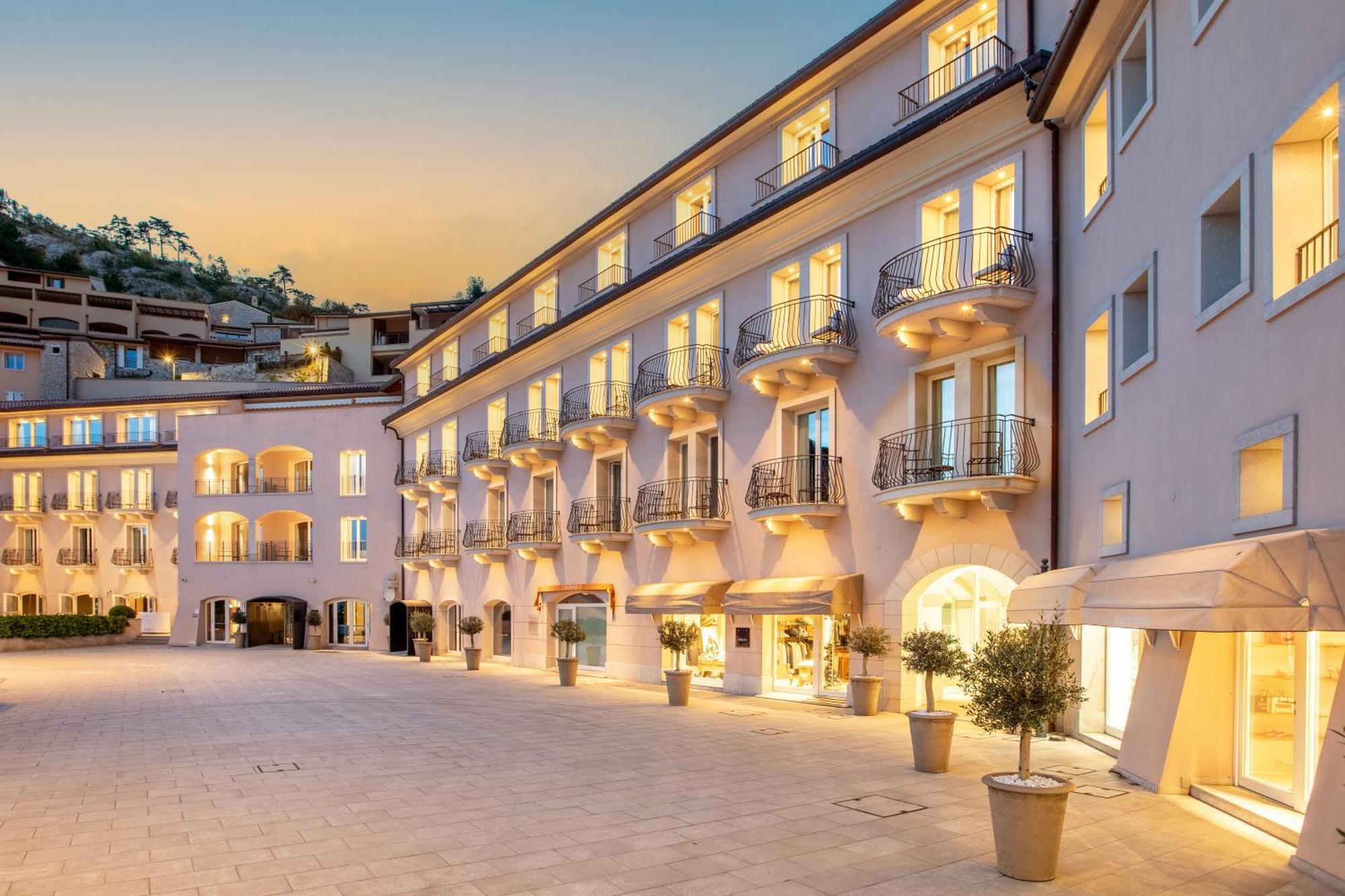 Tivoli Portopiccolo Sistiana Wellness Resort & Spa Екстериор снимка